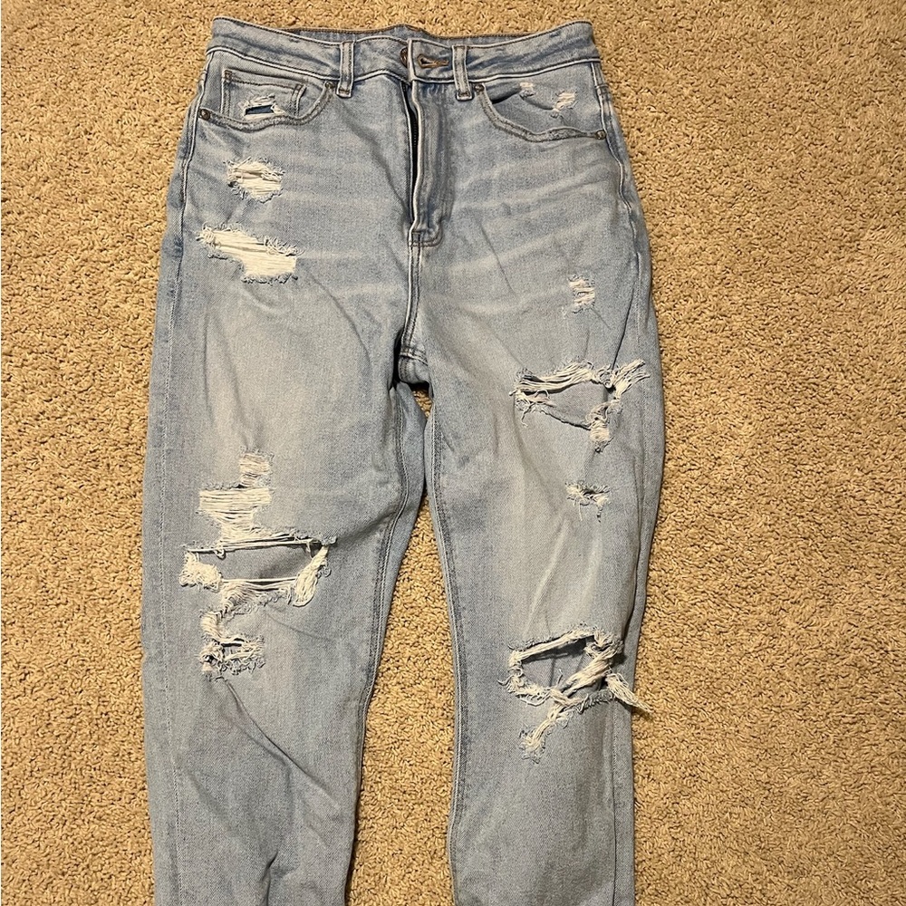 multiple pairs of american eagle jeans! various sizes